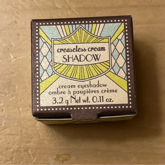 Benefit Cosmetics Creaseless Cream Eyeshadow - Picture 1 of 4